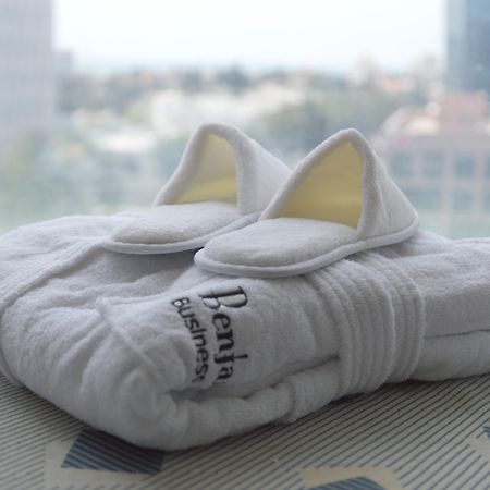 Benjamin Business Hotel Herzelia Екстериор снимка