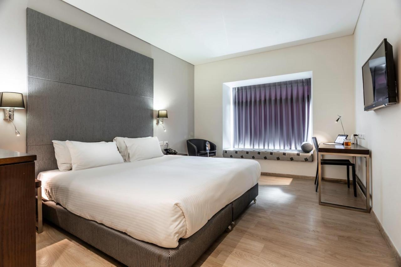 Benjamin Business Hotel Herzelia Екстериор снимка